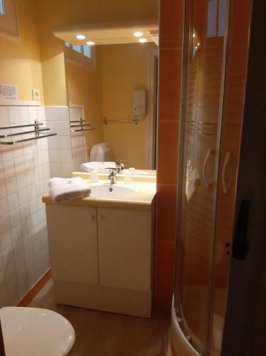Hotel Home Des Pins Sarl
