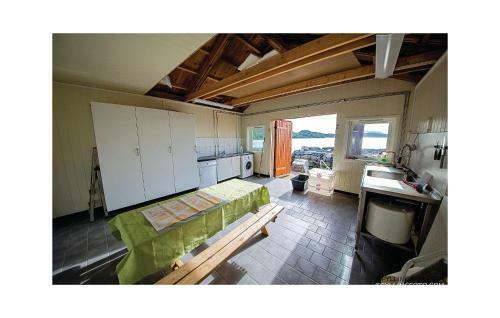 Holiday Home Ikornnes Hytte