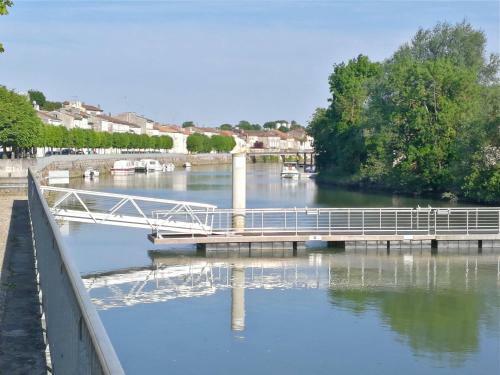 Apartamento Un Balcon Sur La Charente- Saint Savinien