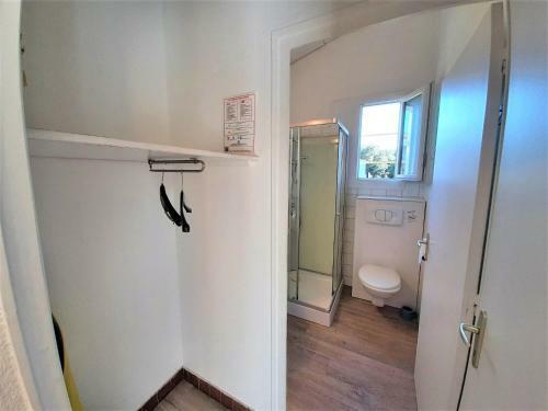 Classy Holiday Home In Saint-savinien With Sauna, Jacuzzi