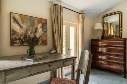 Saint-urcisse Villa Sleeps 8 Pool Wifi