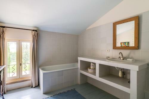 Saint-urcisse Villa Sleeps 8 Pool Wifi