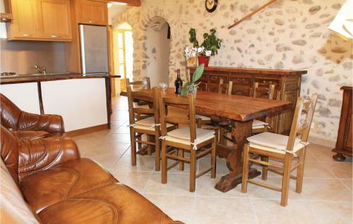 Two-bedroom Holiday Home In Sigoyer