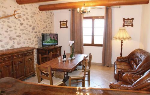 Two-bedroom Holiday Home In Sigoyer