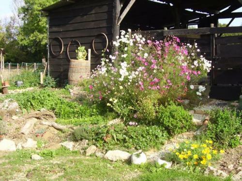 3-bed Rustic French Cottage We Welcome Families