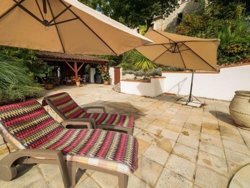 Quaint Holiday Home In Touffailles With Sauna