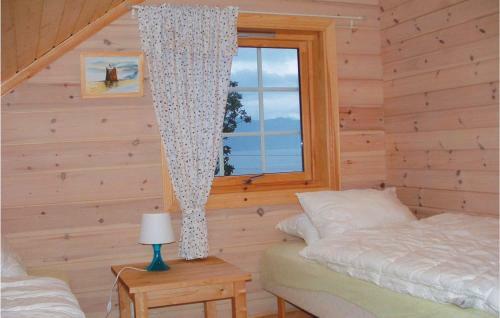 Holiday Home Hatlestrand Hatlestrandsvegen IV