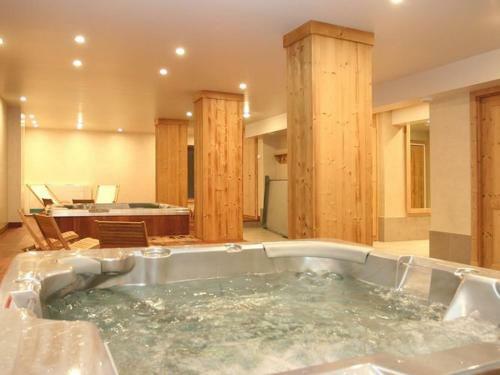 Luxury Apartment With Balcony In Beautiful Les Deux Alpes