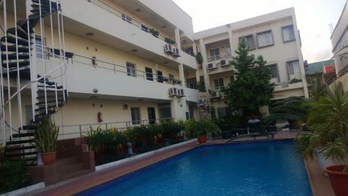 Aparthotel Cata Apartment Hotel And Spa