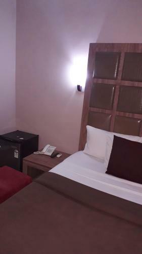 Hotel Swiss Cottage Suites