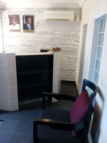 Hotel Swiss Cottage Suites