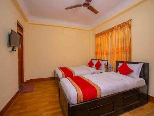 Hostal Grand Millennium Guest House