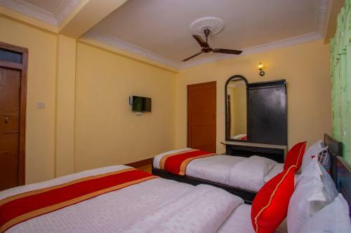 Hostal Grand Millennium Guest House