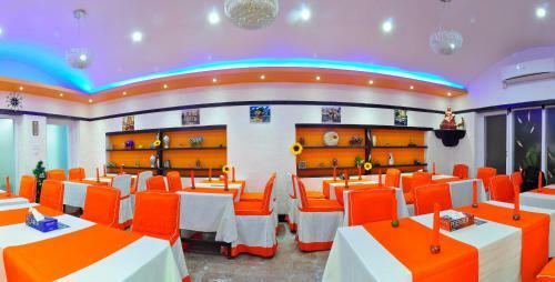 Royal Penguin Boutique Hotel