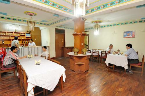 Hostal Acme Guest House