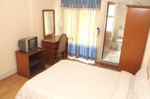 Hotel Trekkers Home