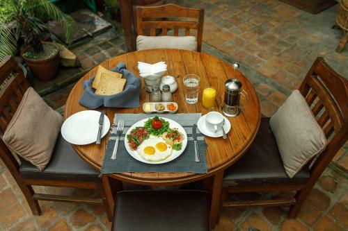Hotel Ambassador Garden Home