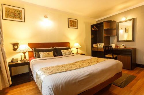 Hotel Ambassador Garden Home