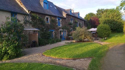 Domaine De La Tarais