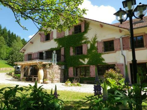 Hotel La Belle Charbonni�re