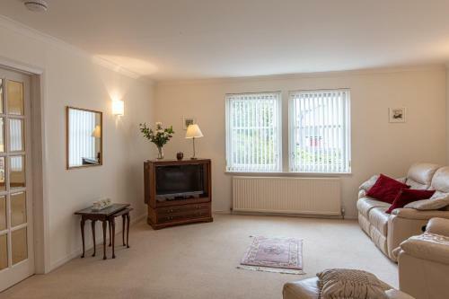 Cults Court Apartment