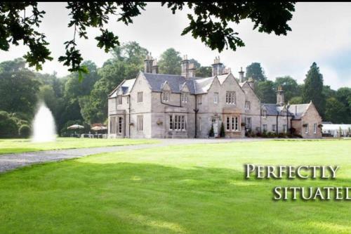 Villa The Parsonage Mansion At Dunmore Park