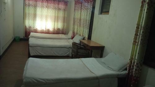Hostal Holyland Guest House