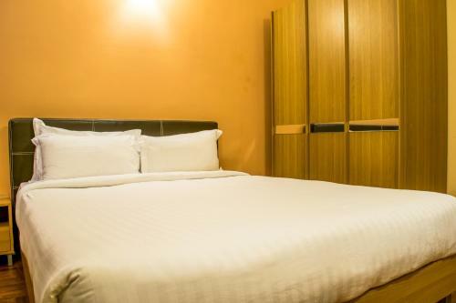 Retreat Serviced Apartment