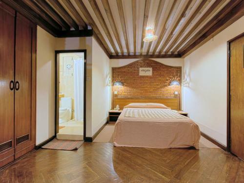 Hotel Kantipur Temple House