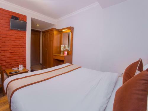 Hotel Osho Holiday Inn