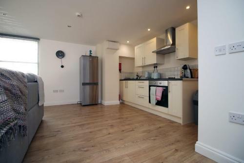 Batheaston House Apartment 1 By Staybc With Private Parking