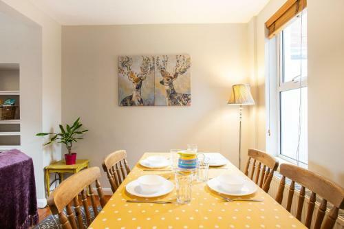 Queen's Quarter Holiday Home