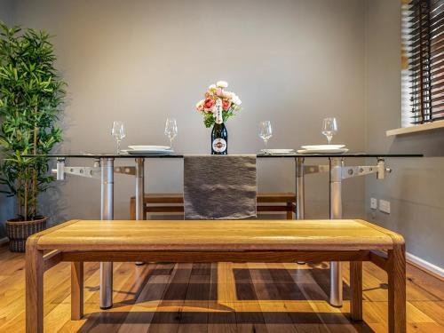 Pass The Keys - 2br Luxury Apartment With Jacuzzi Bath