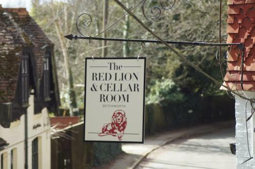 Bed & Breakfast Red Lion & Cellar Room Pub Hotel