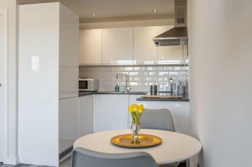 Moda Stays - The Interchange Serviced Apartments