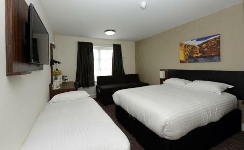 Hotel Willows, Blackburn By Marston's Inn
