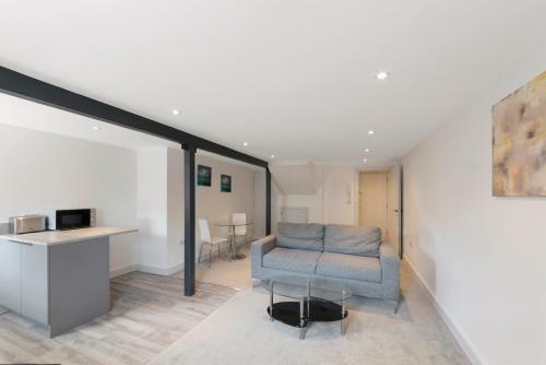 Stansted Airport / Bishop Stortford Apartments