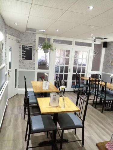 Hostal The Quorn Hotel