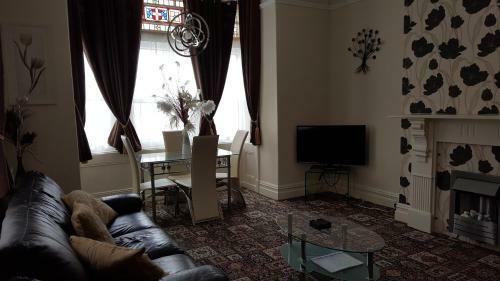 Norwyn Court Holiday Apartments