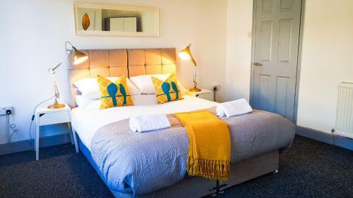 Ideal Home Away In Smithalls, Bolton