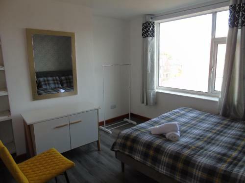 Beautiful 4-bed Apartment