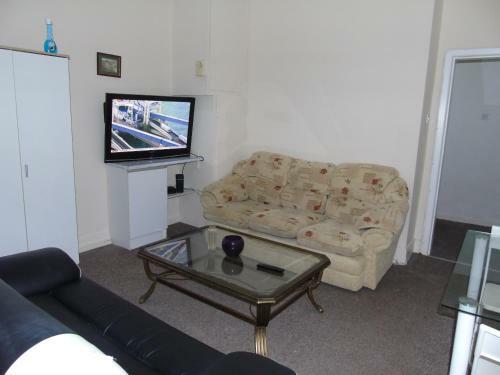 2-bed Apartment In Bolton