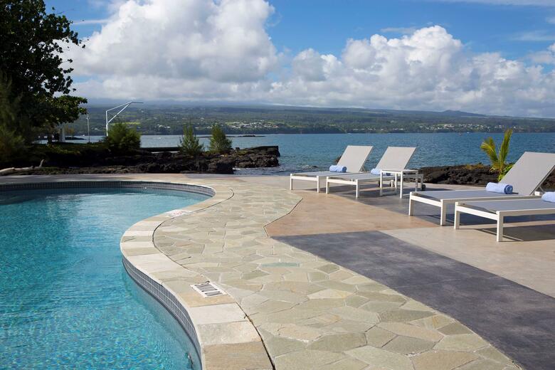 Hotel Naniloa Volcanoes Resort