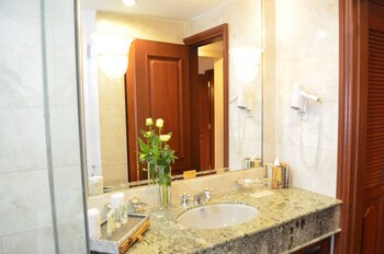 Hotel Cambodiana