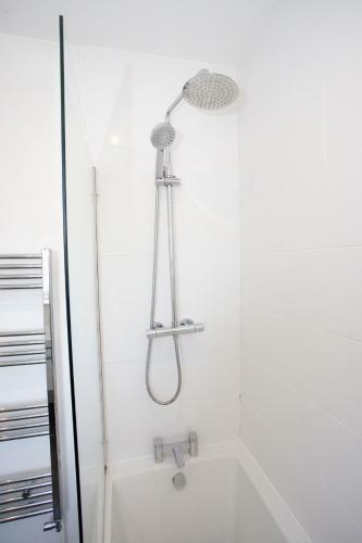 Wilton Apartment - 2 Bedroom - Great Location