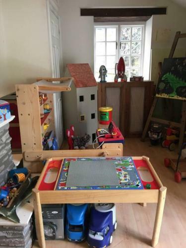 Beautiful 6-bed Home In Brecon