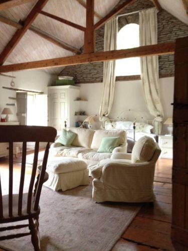 Beautiful 6-bed Home In Brecon