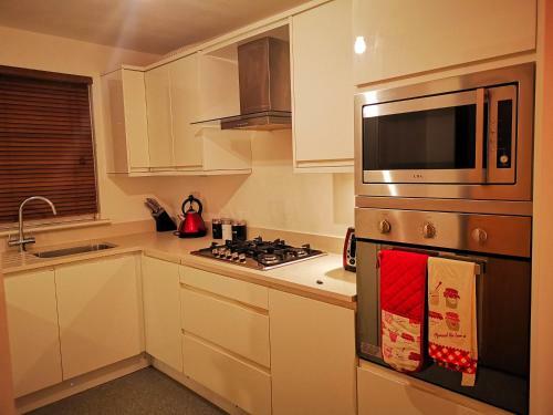 Apartamento 2-bed Flat 5 Mins Walk To Town Centre In Bradford