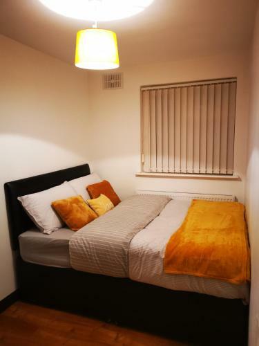 Apartamento 2-bed Flat 5 Mins Walk To Town Centre In Bradford