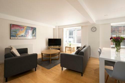 Trafalgar House Apartment Two